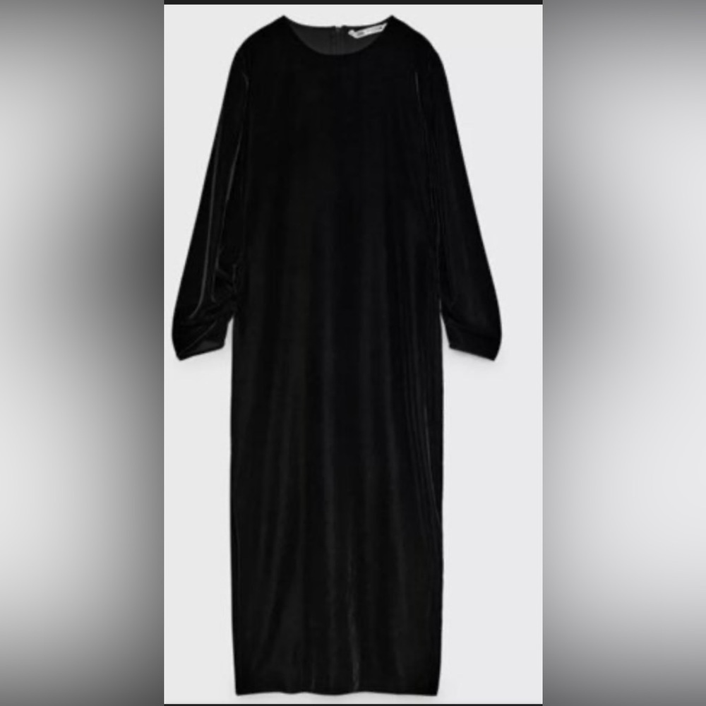 Zara Elegant Black Velvet Women's Dress not true to size this size fits M